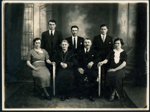 CECAAF BACHUR LUZ Y SOMBRA FAMILIA