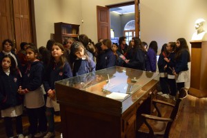 Visita guiada alumnas  de 5to ° "B" de la escuela Sarmiento
